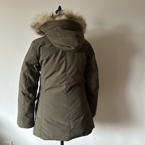 Uniqlo sz XS Down Hybrid parka with faux fur hood insulated green zip/snap VGUC - Picture 4 of 9